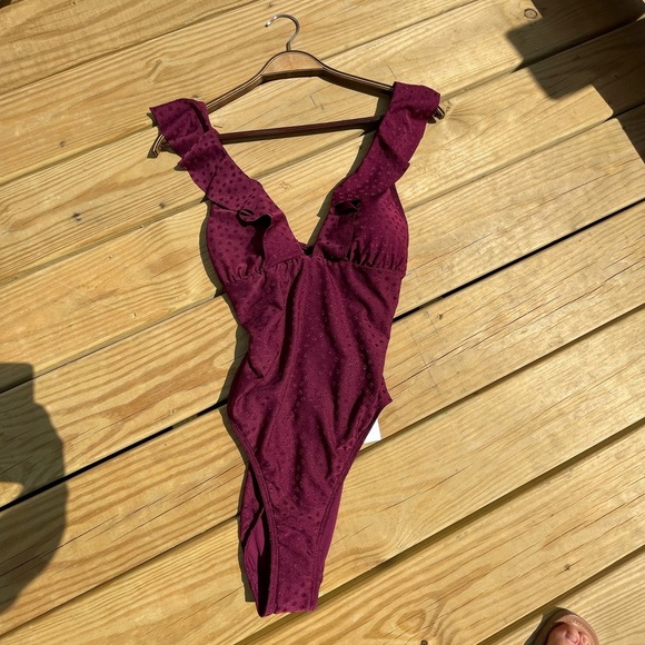 NWT Robin Piccone Julianna SZ 8 Solid Red Ruffled One-Piece Swimsuit - Picture 6 of 12